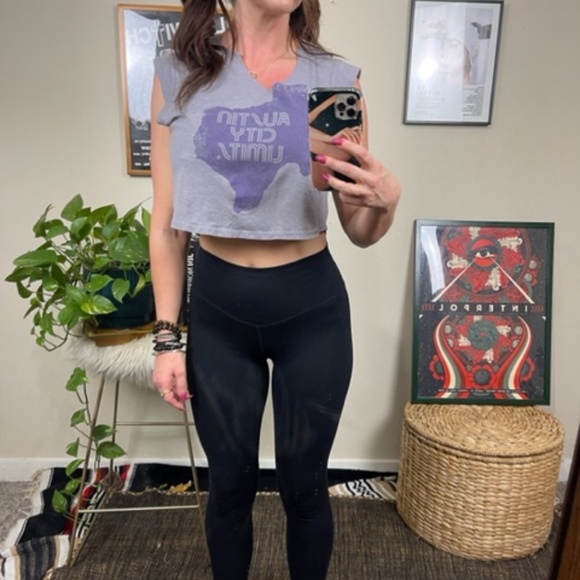Austin City Limits • Muscle Crop Tank • Purple • M - Picture 4 of 9